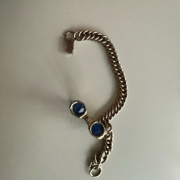 Vintage charm bracelet with binocular charm. - Picture 3 of 5